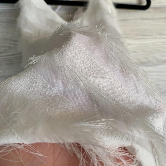 Fanco Linen Lined White Flapper Sleeveless Top - Picture 2 of 8